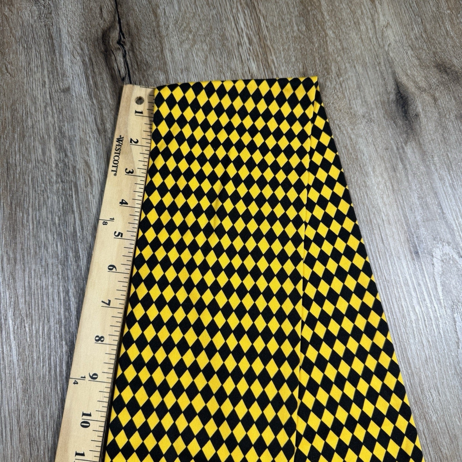 Vtg Rakkei Rama World Geometric Checkered Flight Scarf Yellow Black USA 41.5”