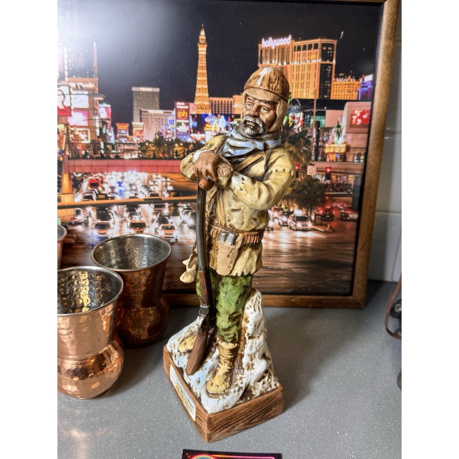 Vtg 1976 Homan The Buffalo Hunter Decanter C.M. Russell Japan 13in Western Bar