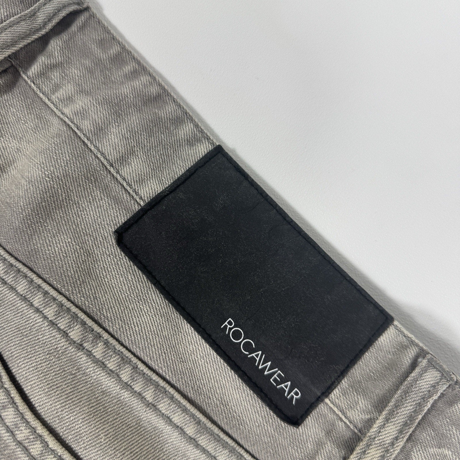 Rocawear Straight Fit Gray Wash Jeans Mens 38 x 33 Y2K Hip Hop Denim Pants