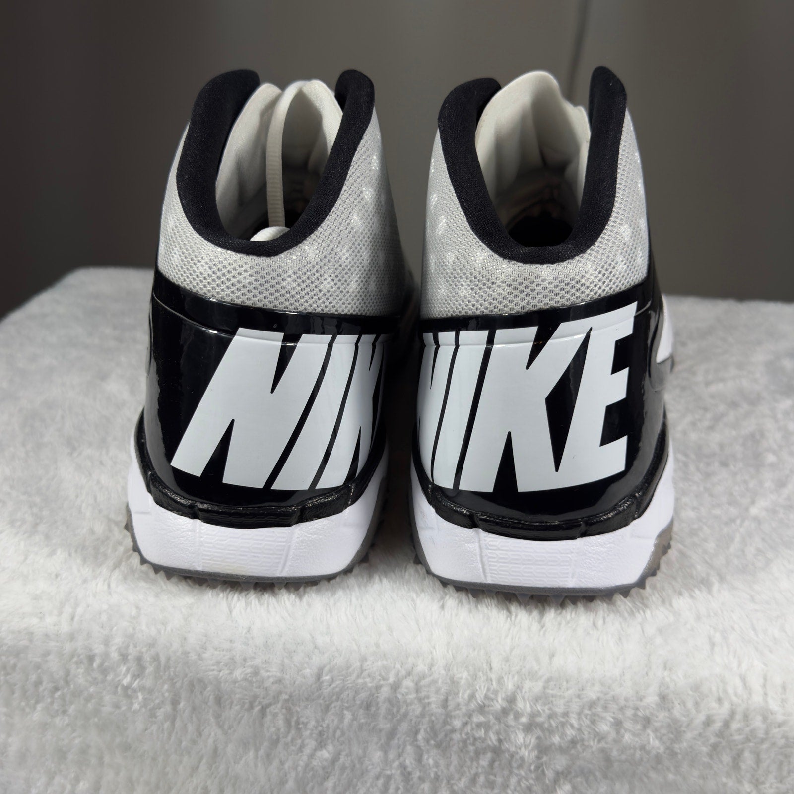 Nike Alpha Menace Mid Football Cleats White Black 527879-100 Mens 15