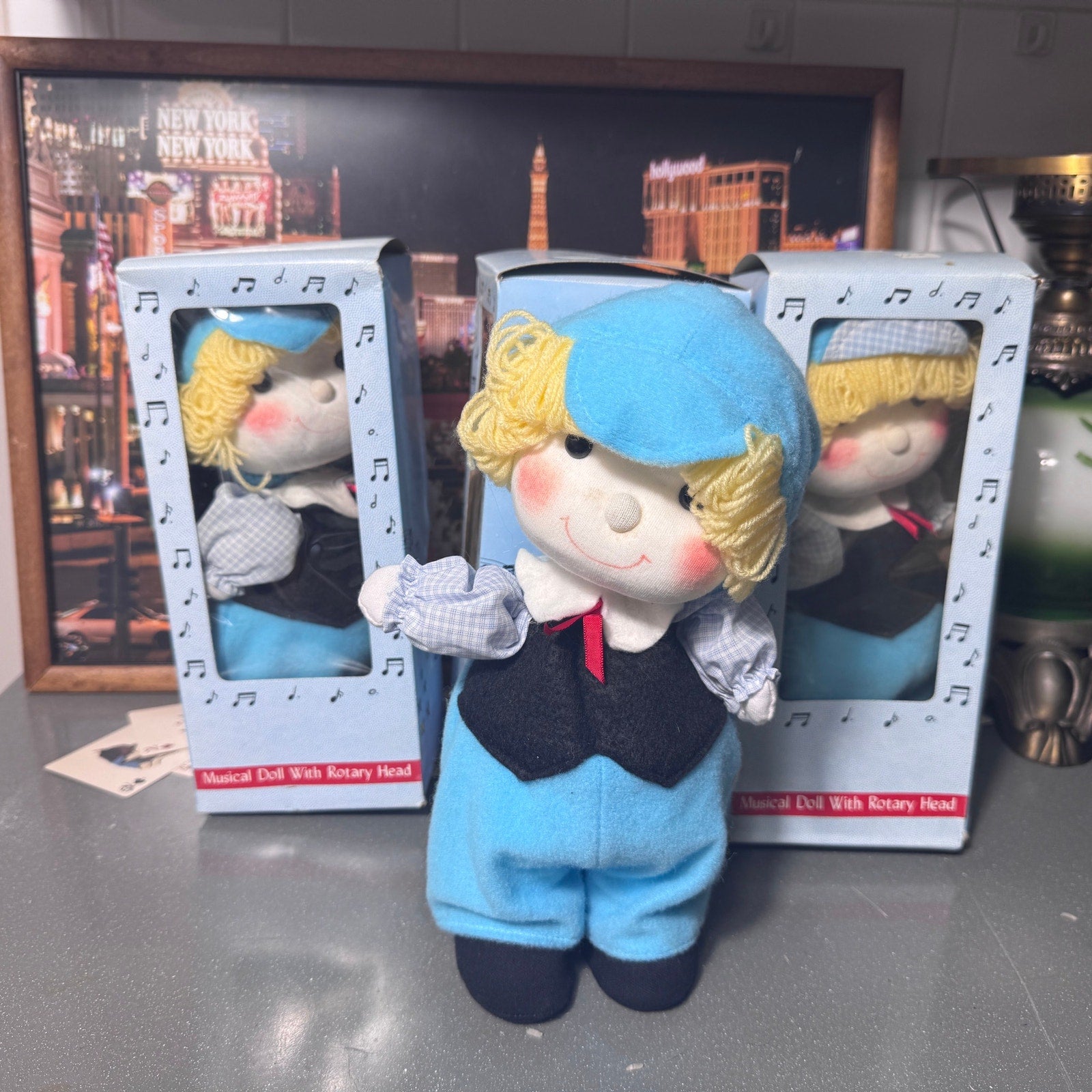Vintage Faratak Musical Doll With Rotary Head NOS Taiwan Wind Up Boxed Doll 1991