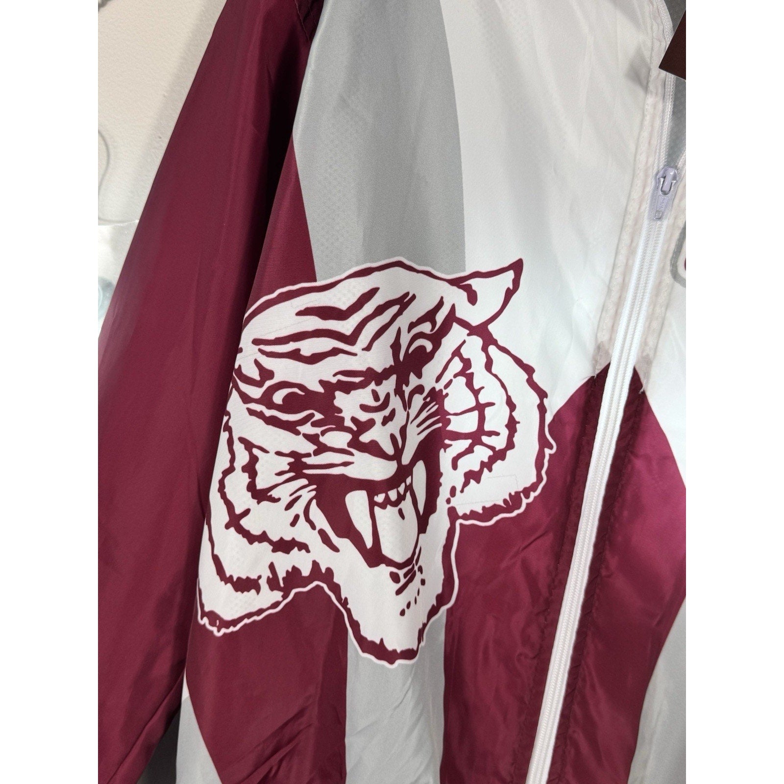 Tones of Melanin Morehouse College Windbreaker Jacket HBCU Gear Small NWT