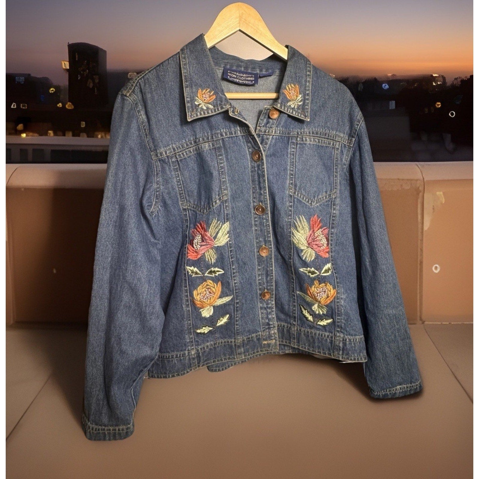 Vtg IKON Clothing Embroidered Floral Denim Jacket Womens XL Button Front