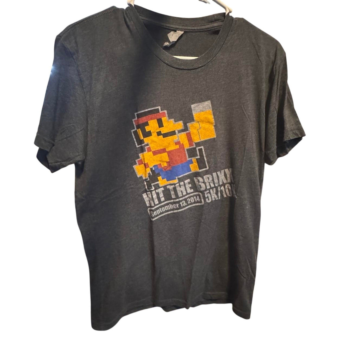 Vtg 8-Bit Mario Inspired Pixel Art Gamer Graphic T-Shirt M/L Hit The Brixx