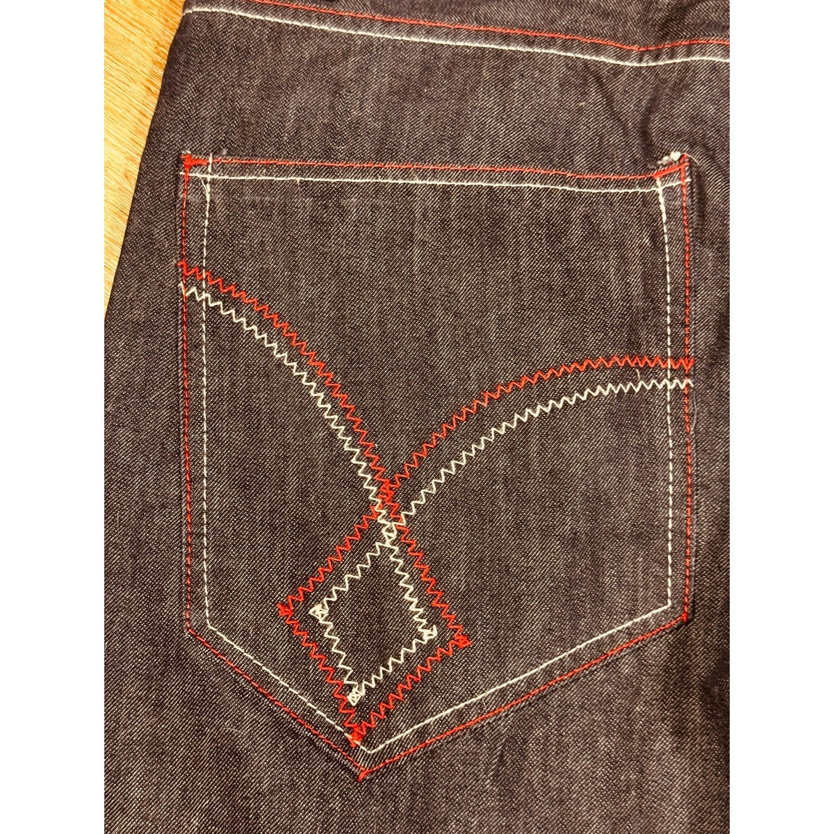 Q by Qruel Y2K Dark Wash Designer Jeans Contrast Stitch Straight Leg Men’s 36x33