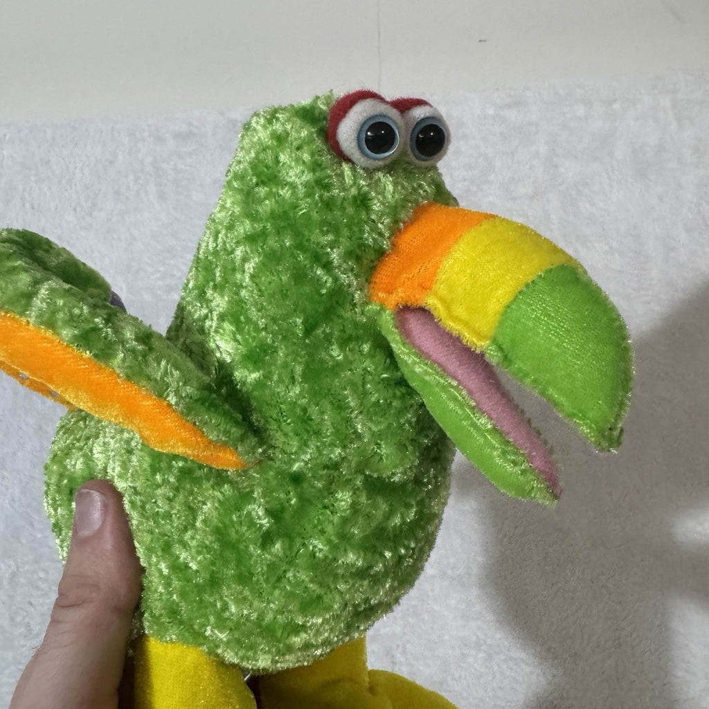 Vtg Sugar Loaf Tropical Toucan Parrot Plush Bird Stuffed Animal Carnival Prize 8