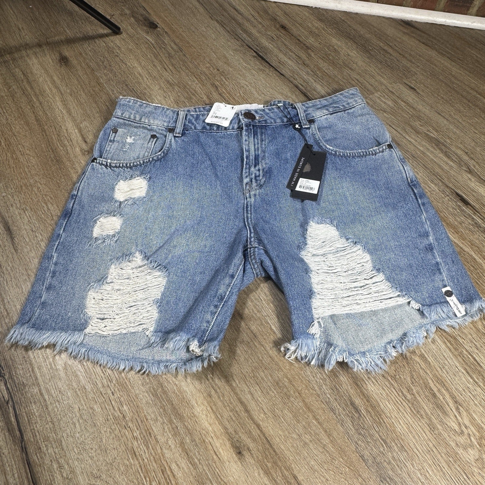 OneTeaspoon Stevies Boyfriend Denim Shorts BNWT Womens 31 34 Pacifica Distressed