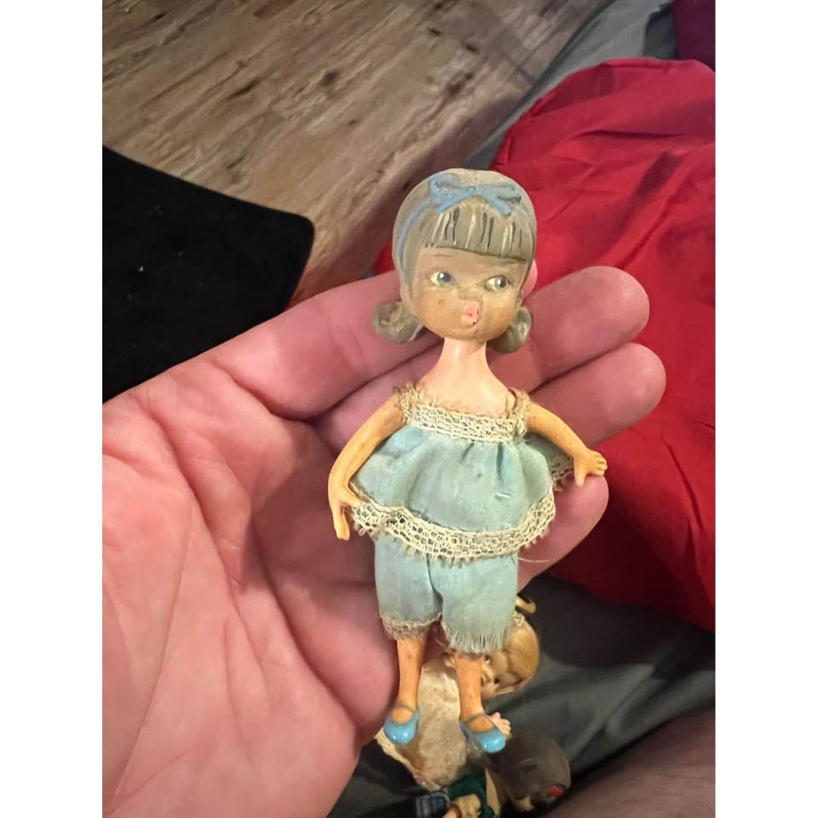Vintage cute baby toys rubber big eye doll Hasbro Dolly Darling Doll