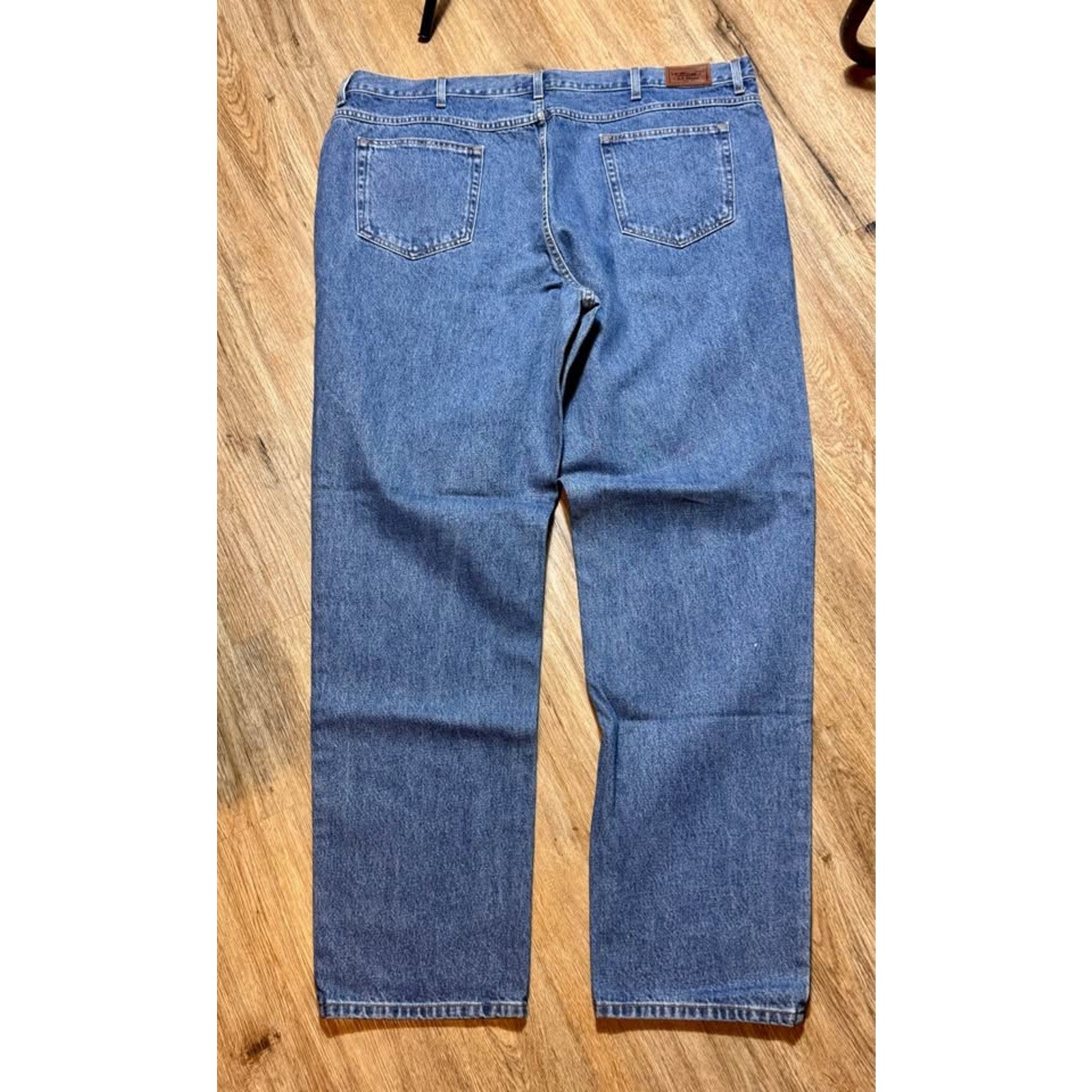 L.L.Bean Men’s Classic Fit 100% Cotton Jeans 46x36 NWT – Medium Blue Straight Leg