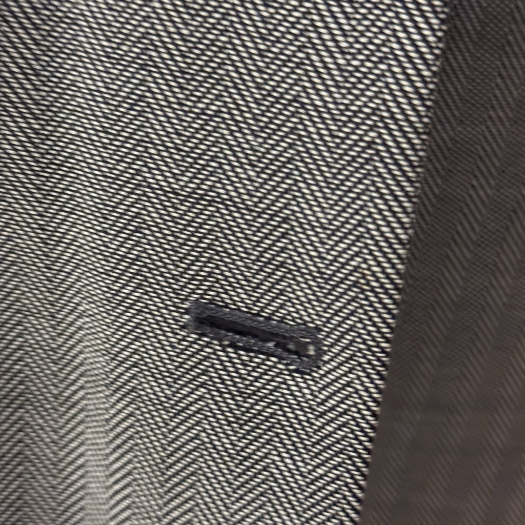 Armani Collezioni Womens Virgin Wool Gray Herringbone Pant Suit Size 4 Italy