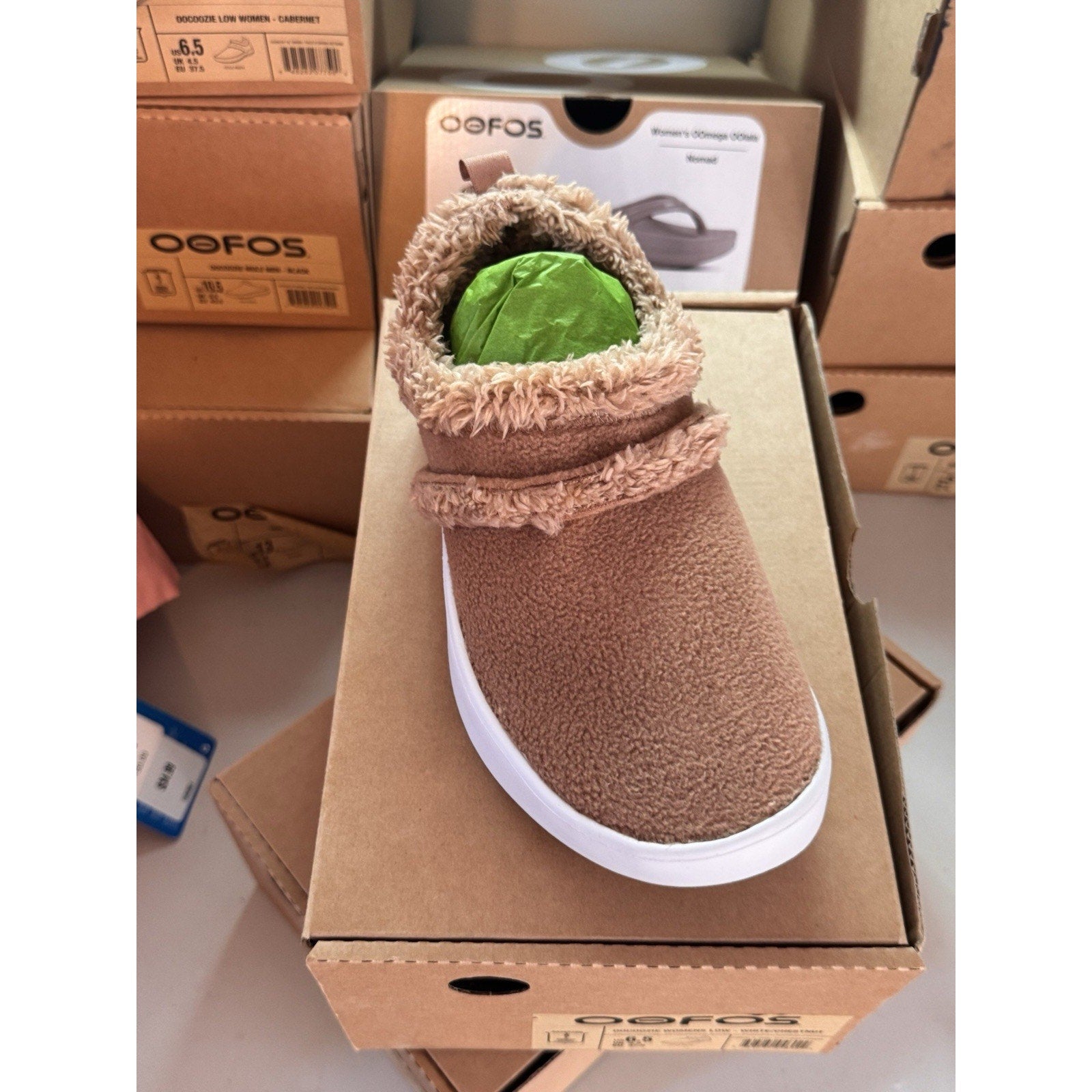 Oofos OOcoozie Womens 6.5 Shoe Slippers Comfort Fleece Recovery Slip On Brown