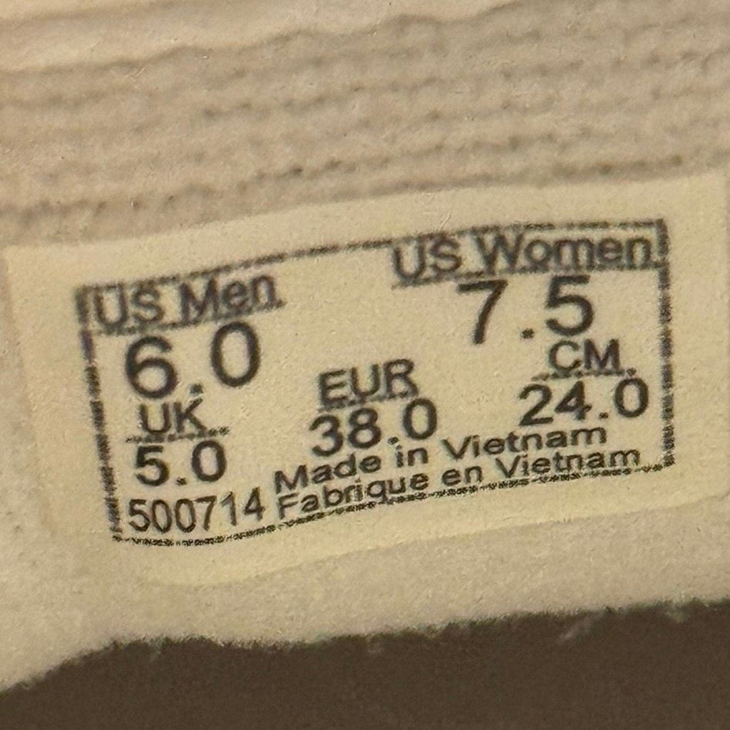 Vans Sport Low High Shine Grey Blanc De Blanc Suede Men’s 6 / Women’s 7.5