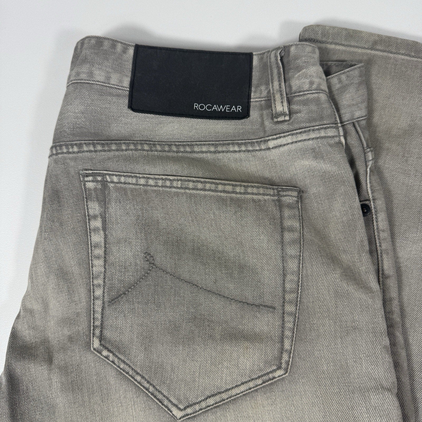 Rocawear Straight Fit Gray Wash Jeans Mens 38 x 33 Y2K Hip Hop Denim Pants