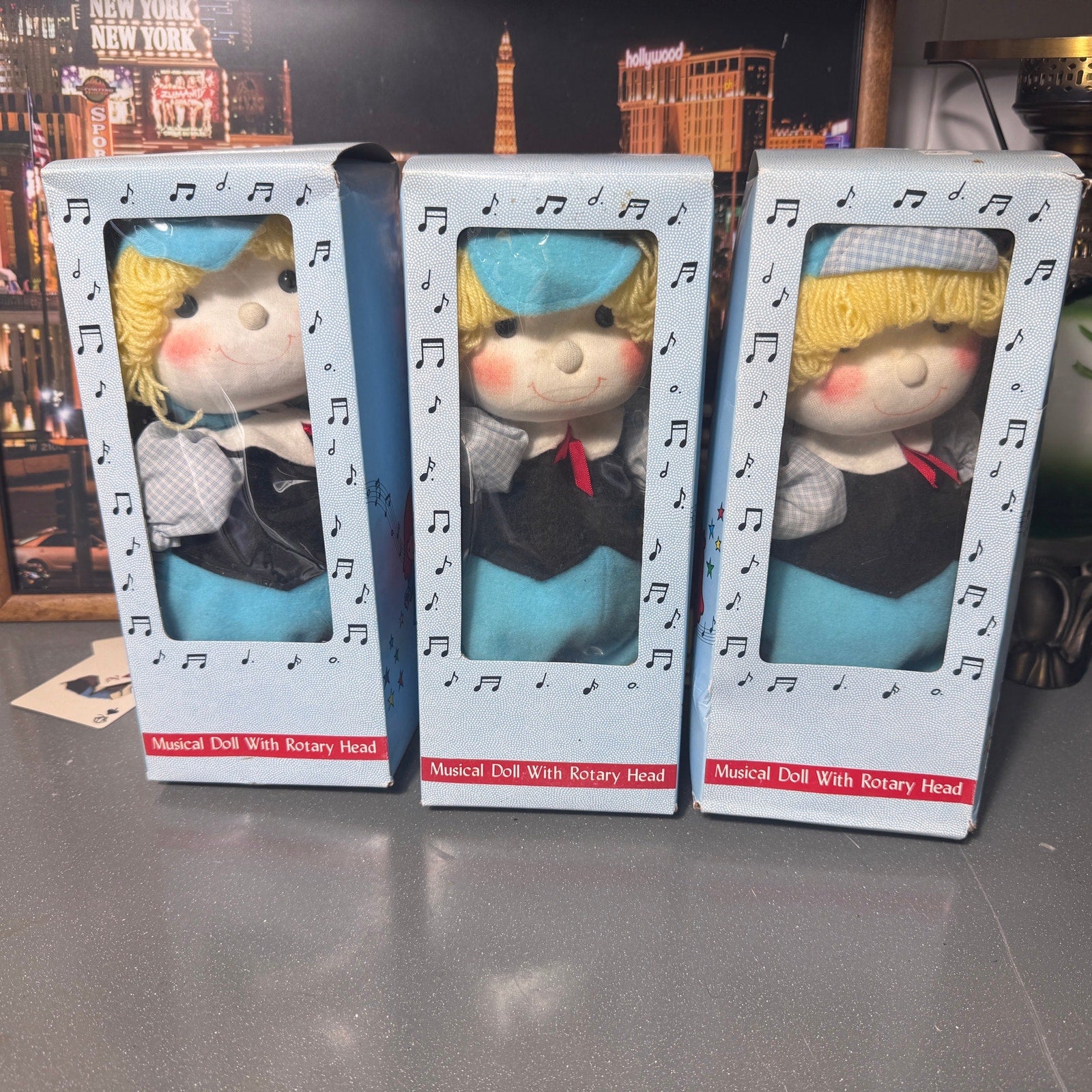 Vintage Faratak Musical Doll With Rotary Head NOS Taiwan Wind Up Boxed Doll 1991
