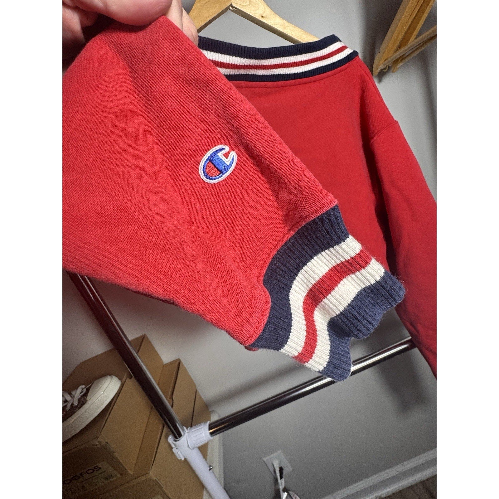 Vtg Champion Reverse Weave Cropped V-Neck Sweatshirt Red Womens Small