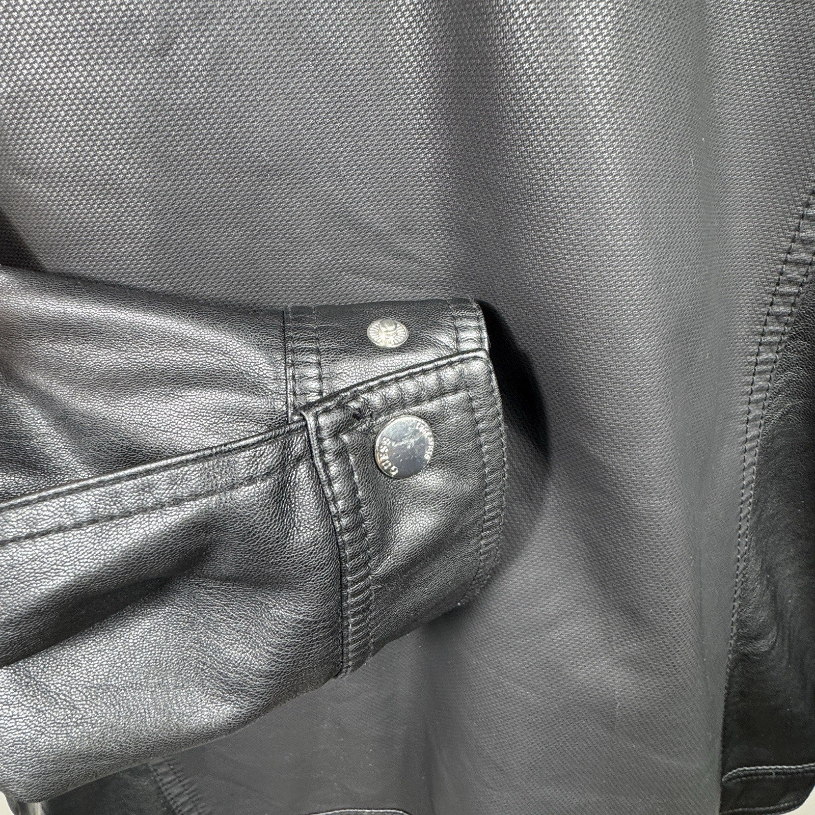 GUESS Mens Large Faux Leather Moto Cafe Racer Jacket Black Quilted Biker Zip