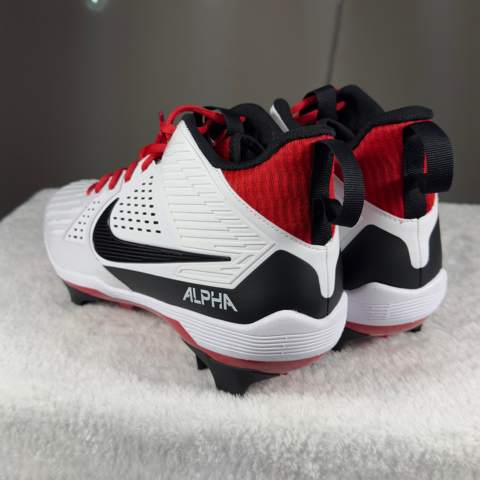 Nike Alpha Menace 4 Football Cleats White Black Red II5139-102 Sz 10.5
