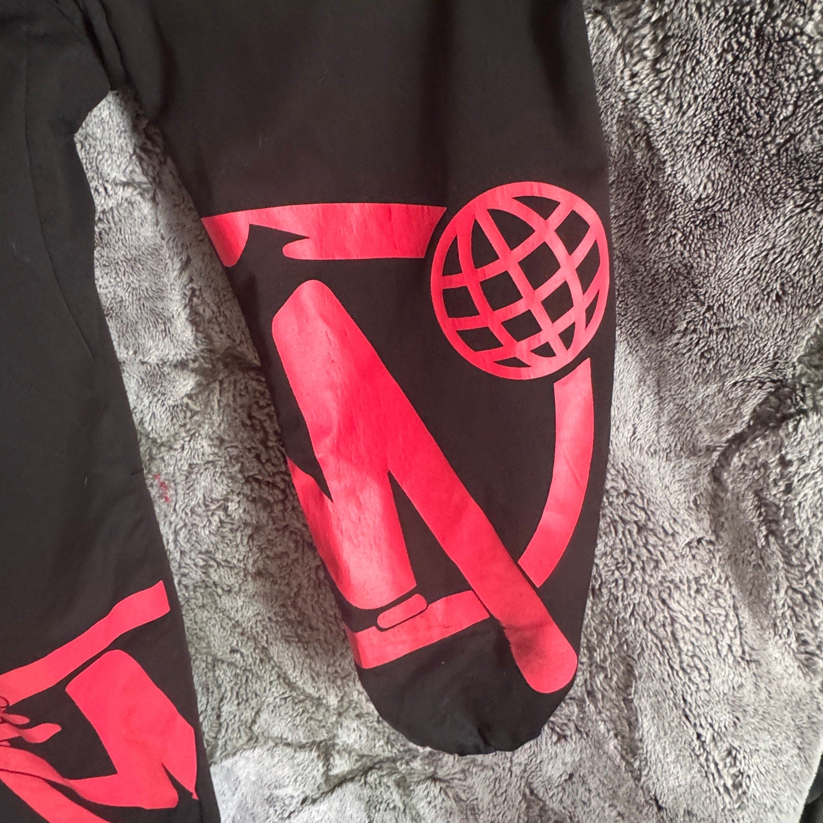 Minus Two Cargo Jogger Pants Men’s Black Red Graffiti Y2K Techwear Size