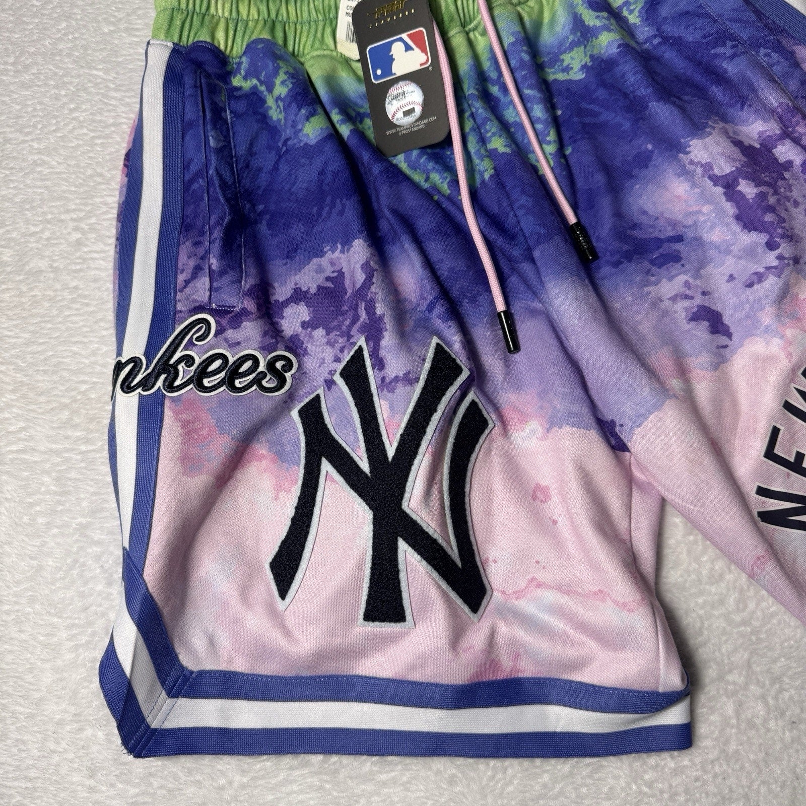 Pro Standard New York Yankees Pink Purple Dip Dye Shorts Men’s S MLB Baseball