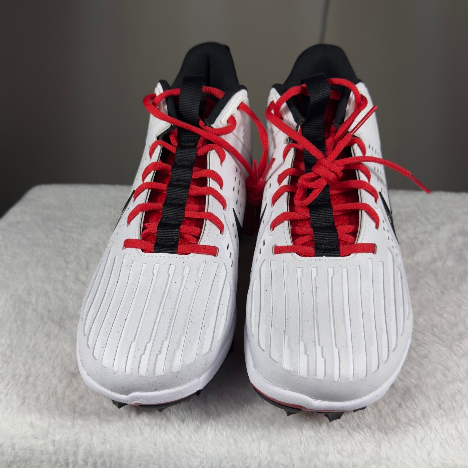Nike Alpha Menace 4 Football Cleats White Black Red II5139-102 Sz 10.5