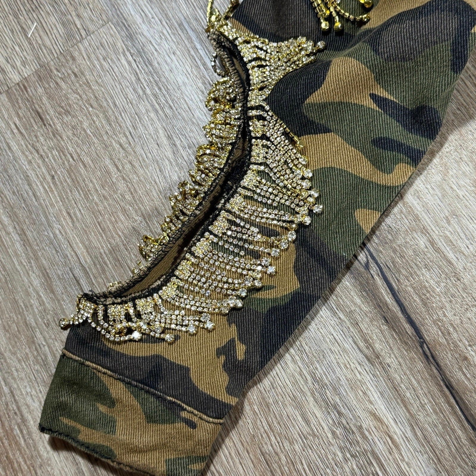 Azalea Wang Camo Rhinestone Fringe Cold Shoulder Cropped Trucker Jacket Small S