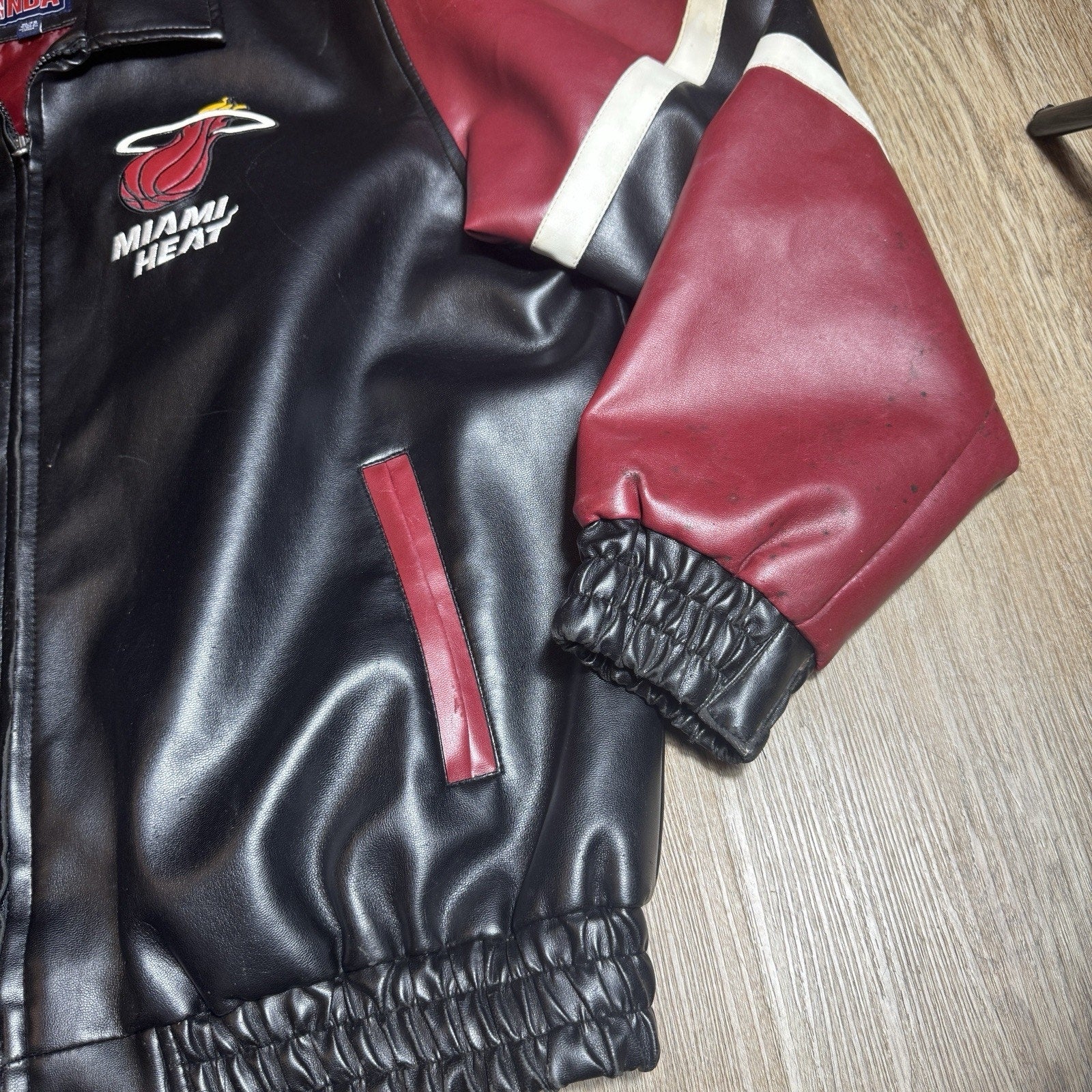 Vintage Y2K Miami Heat NBA Basketball Black Leather Bomber Jacket Men’s XL RARE