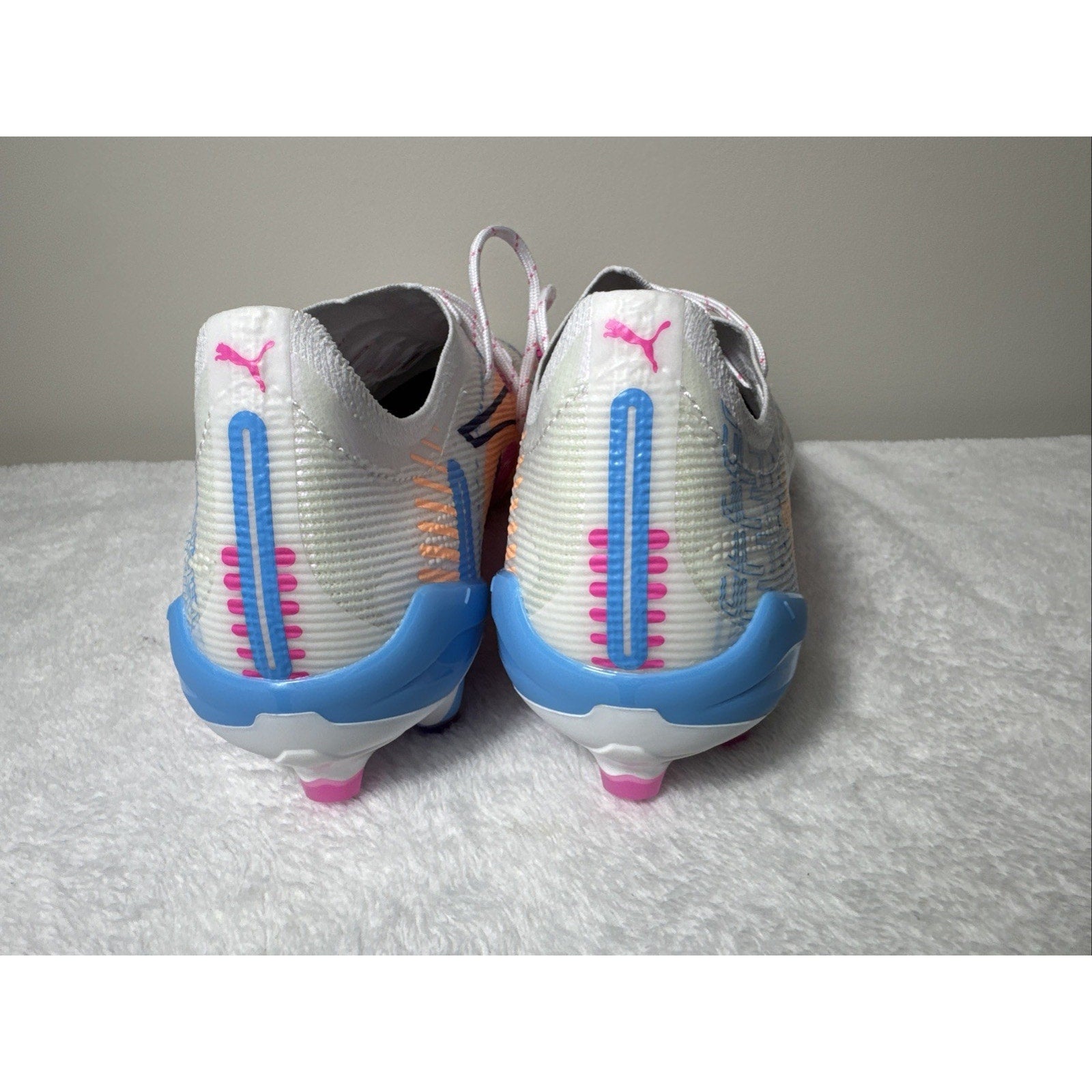 Puma Ultra Ultimate FG/AG Soccer Cleats White Pink Blue Size 9.5 108063-01 Rare