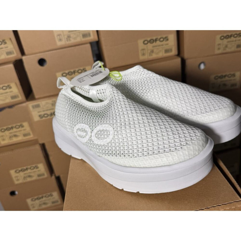 OOFOS OOmega Chukka Women’s White Recovery Shoes sz 9.5 5173 Comfort Slip-On