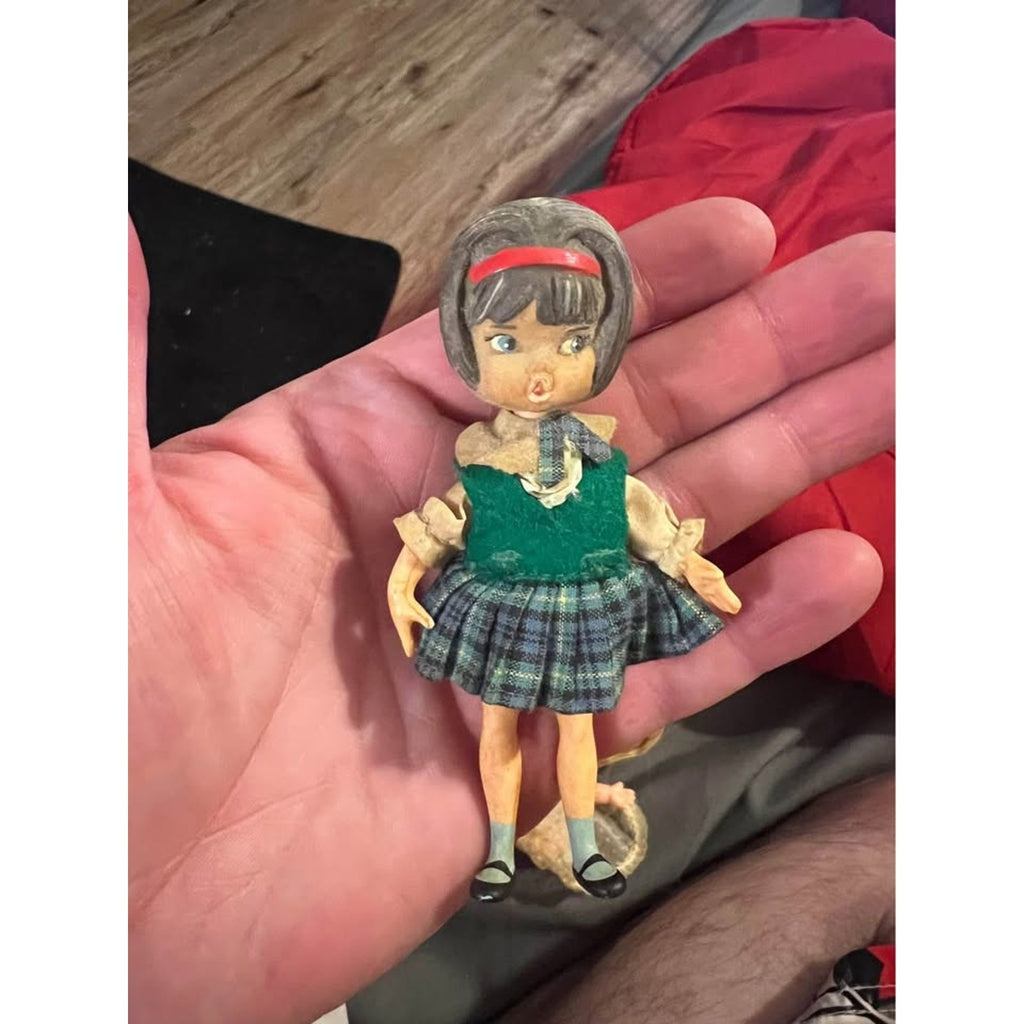 Vintage cute baby toys rubber big eye doll Hasbro Dolly Darling Doll