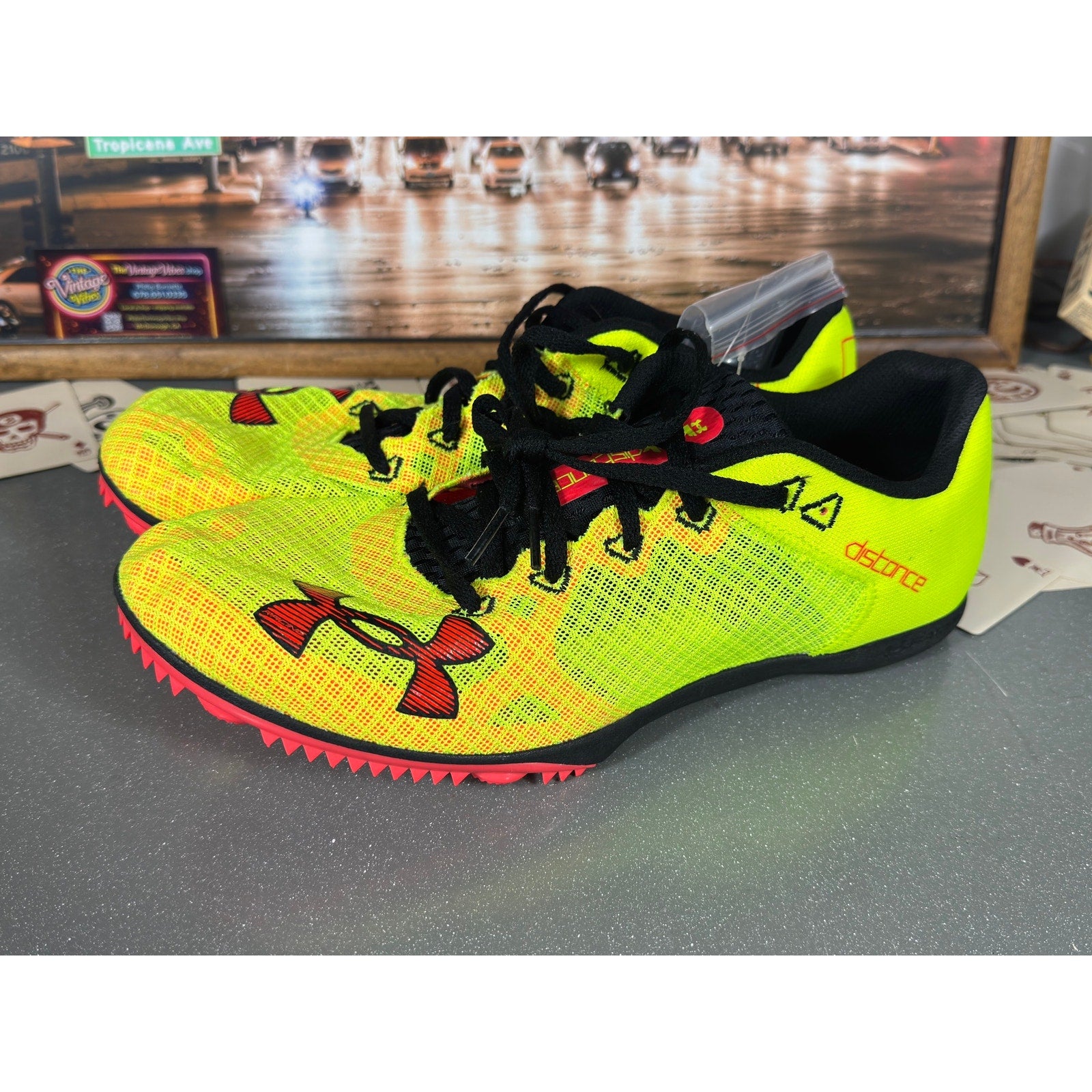 Under Armour UA Distanc Track Spikes Neon Volt Red Sz 11.5 3025460-300 Running