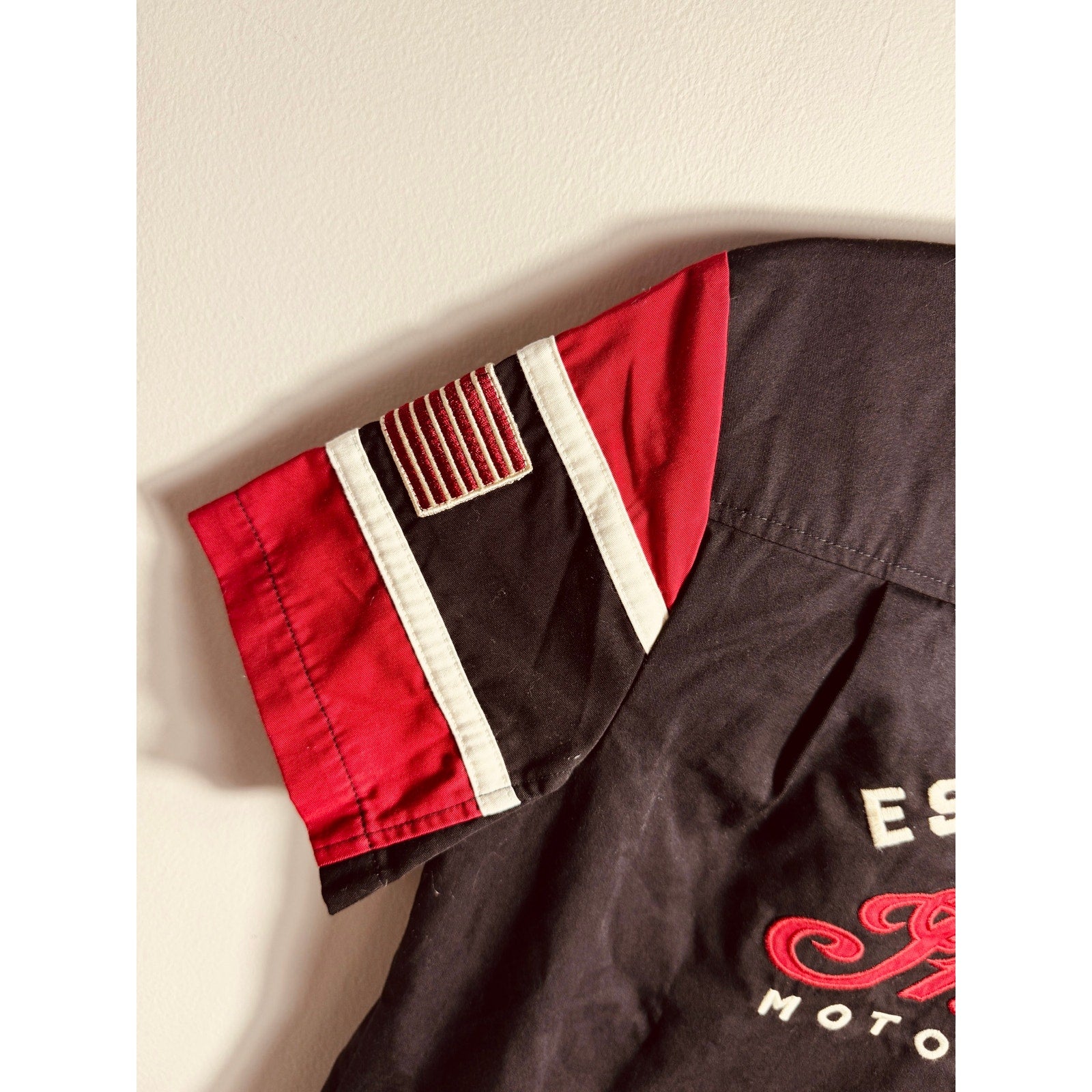 Indian Motorcycle Women’s Medium Button Up Garage Shop Shirt Black Red Biker