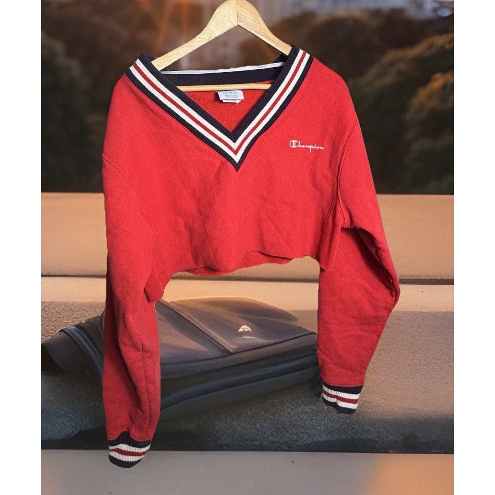 Vtg Champion Reverse Weave Cropped V-Neck Sweatshirt Red Womens Small