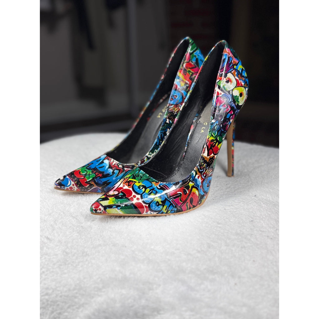 Shoe Republic LA Graffiti Print Stiletto Heels Women’s Size 6.5 7 Pointed Toe Pumps