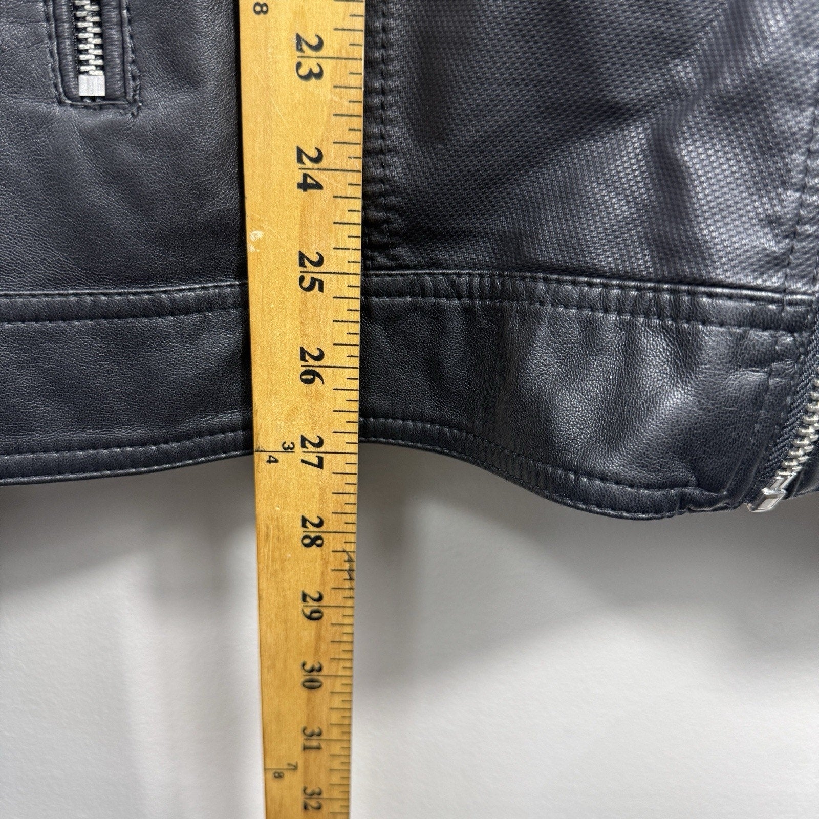 GUESS Mens Large Faux Leather Moto Cafe Racer Jacket Black Quilted Biker Zip