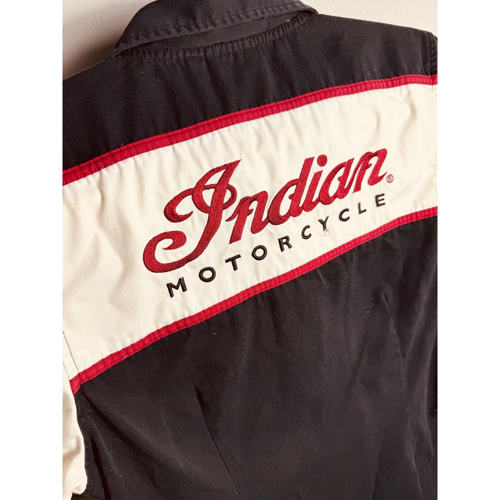 Indian Motorcycle Women’s Medium Button Up Garage Shop Shirt Black Red Biker