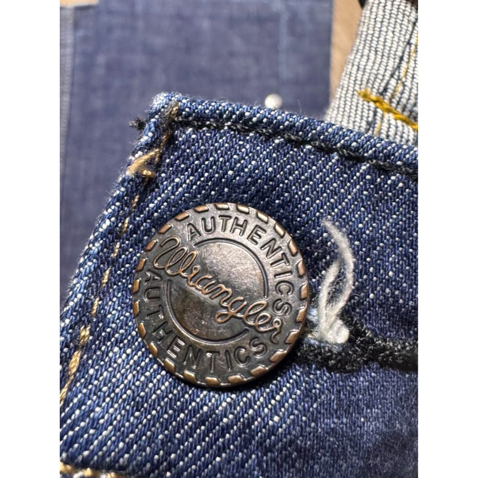 Rare Wrangler Aura Skinny Jeans Studded Dark Wash 38x36 Raw Hem Stretch