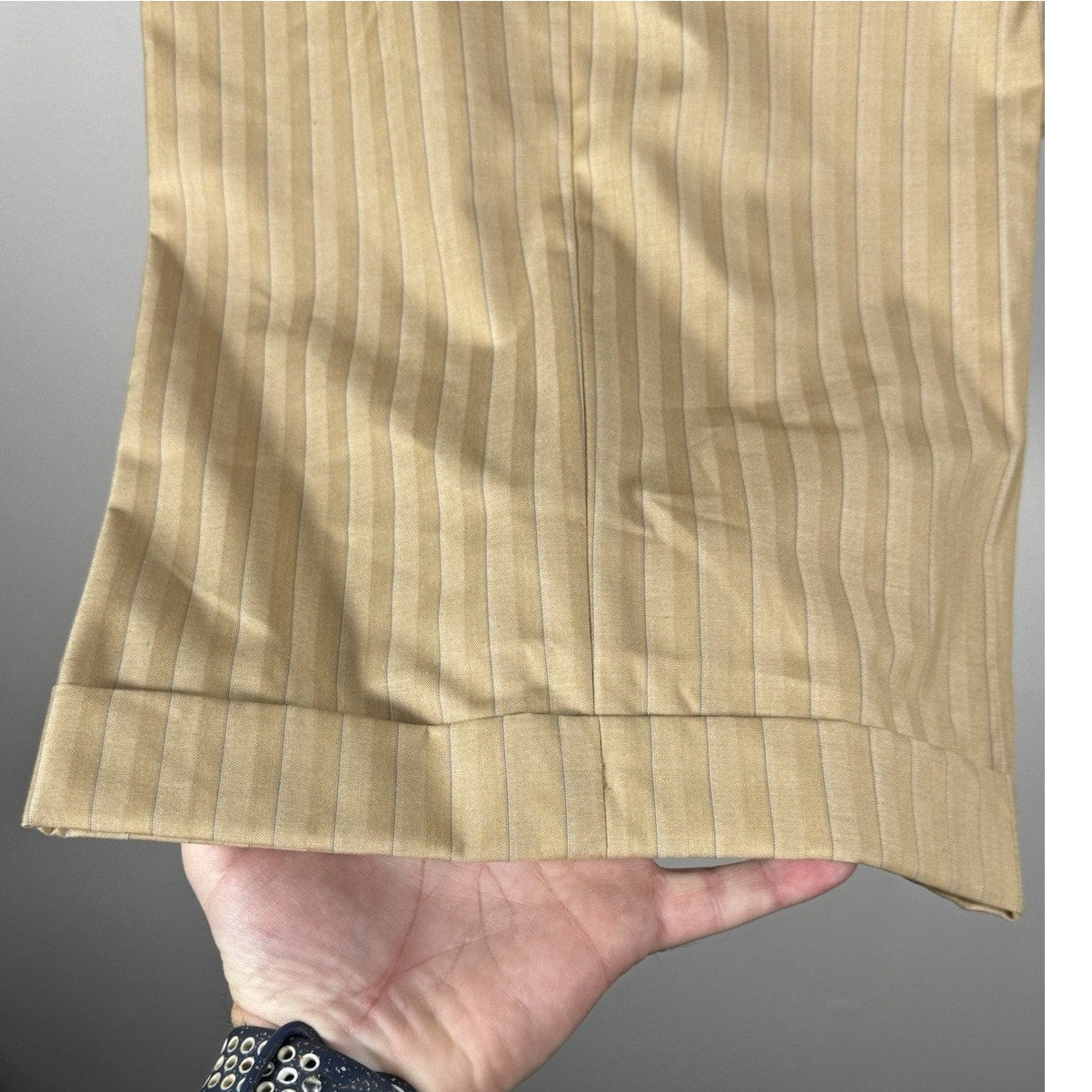 Valentino Ferrel Superior 150’s Beige Pinstripe Suit Men’s 48L 2-Piece Italy 43