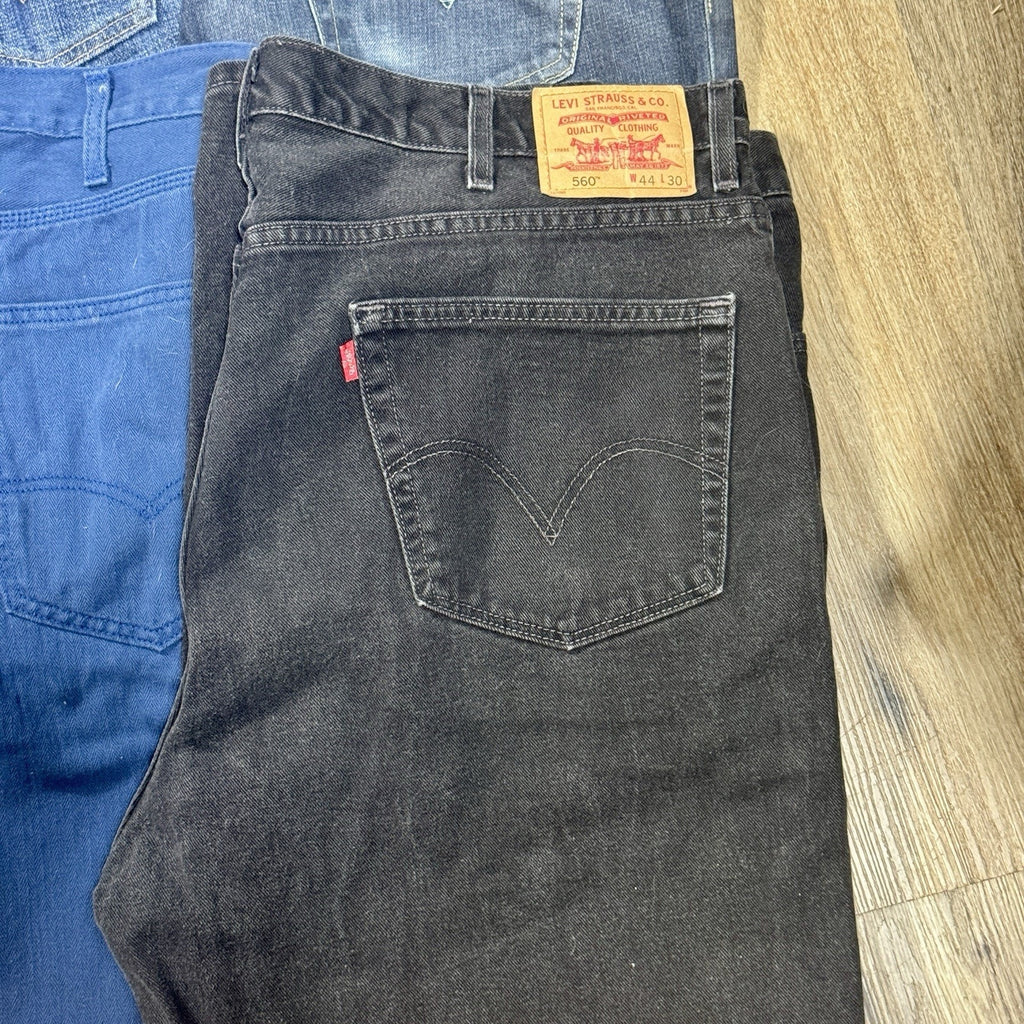 28 Pair Levi’s Jeans Lot 501 505 511 512 541 550 560 NWT USA Reseller Denim Lot