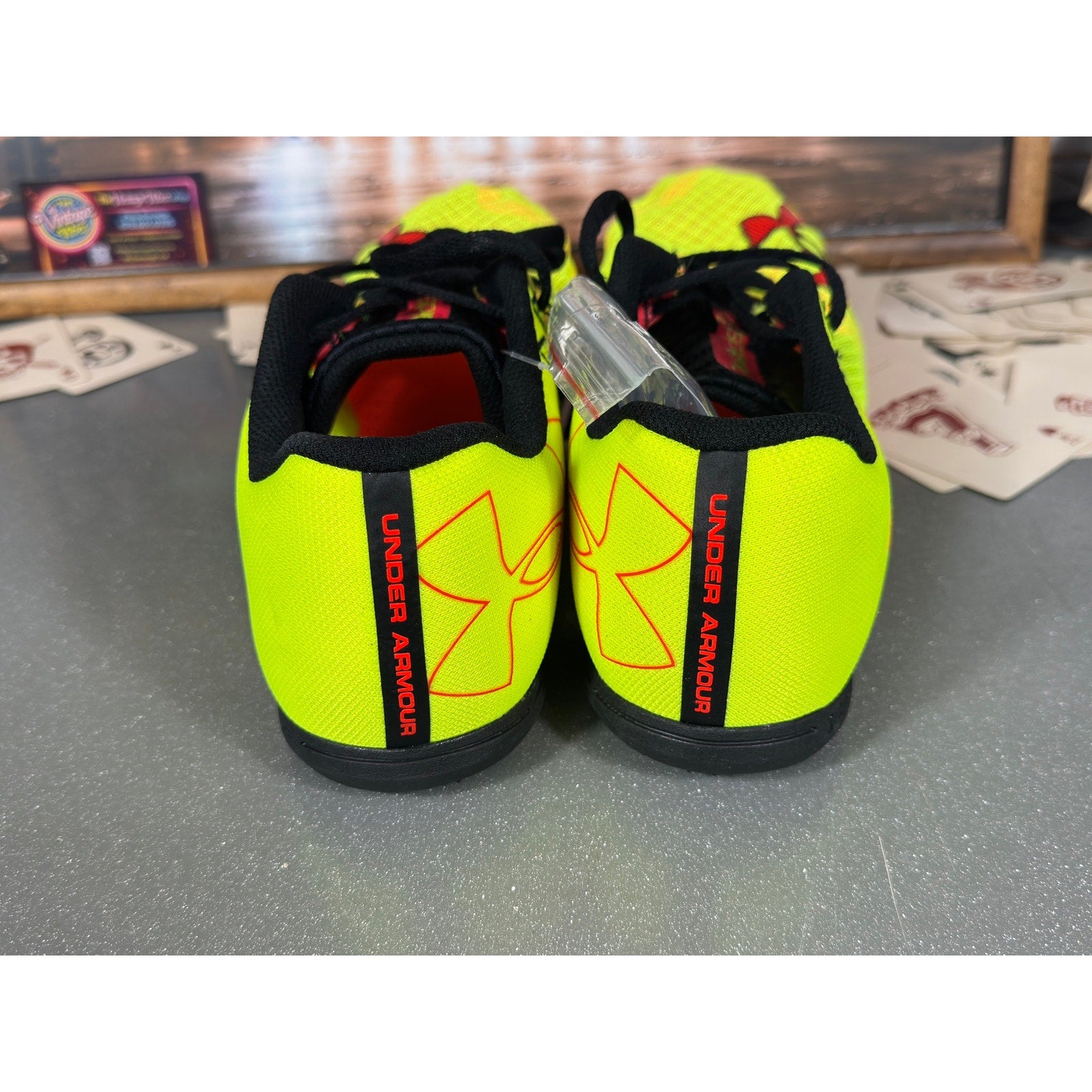 Under Armour UA Distanc Track Spikes Neon Volt Red Sz 11.5 3025460-300 Running