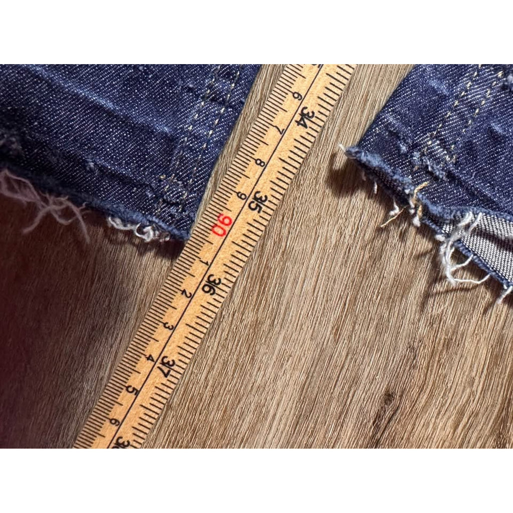 Rare Wrangler Aura Skinny Jeans Studded Dark Wash 38x36 Raw Hem Stretch