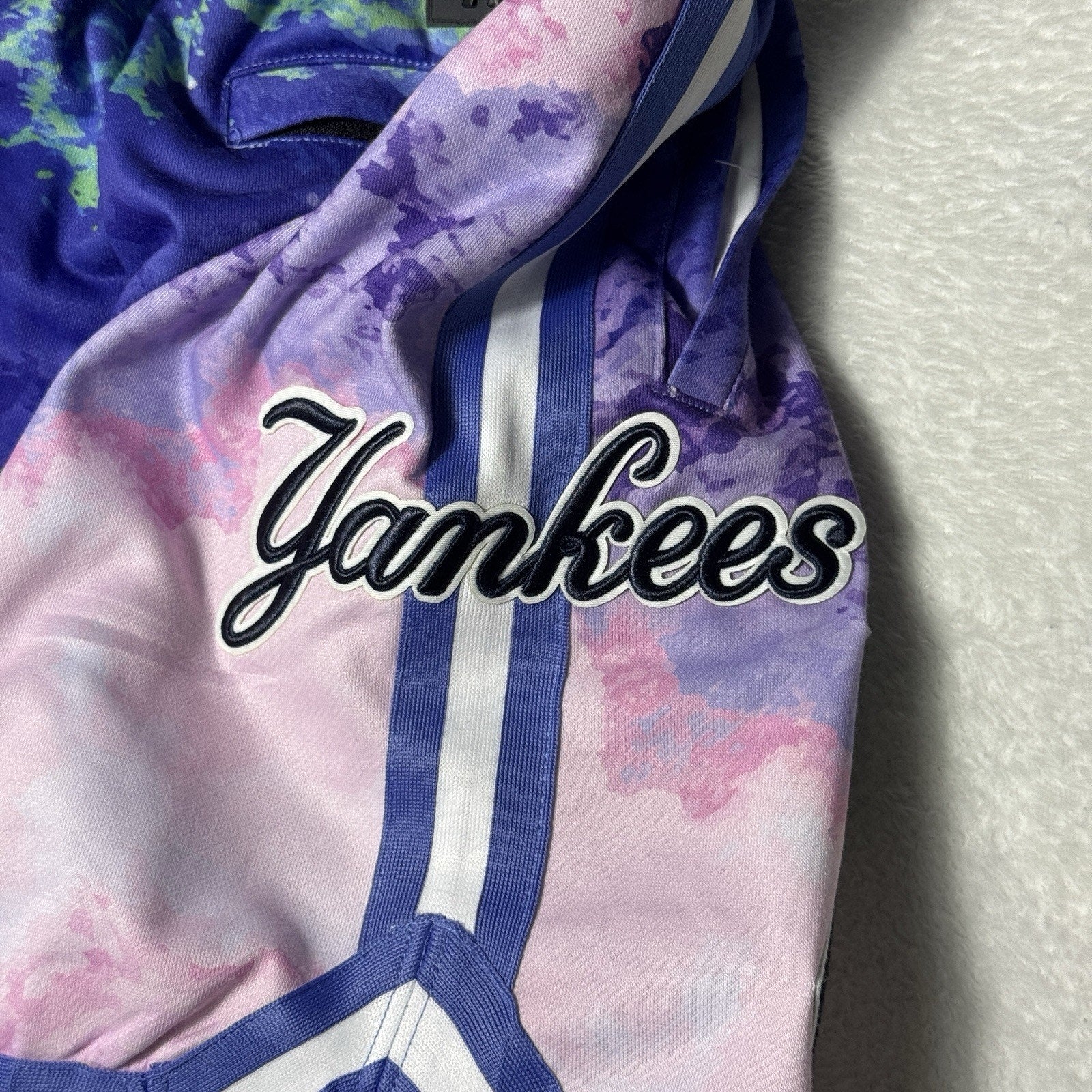 Pro Standard New York Yankees Pink Purple Dip Dye Shorts Men’s S MLB Baseball