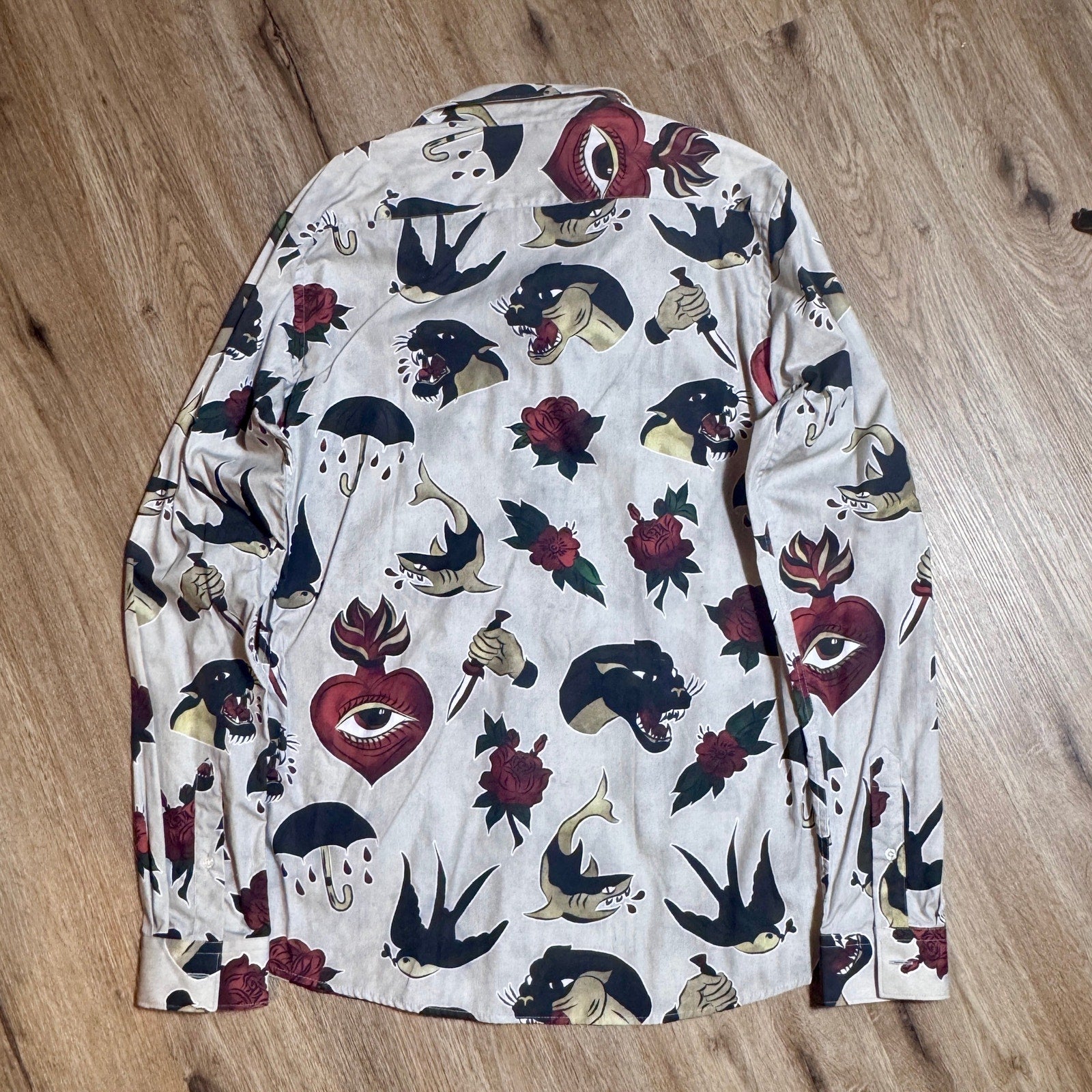 Twisted Tailor Tattoo Flash Print Button Up Shirt Men’s Medium Long NWT