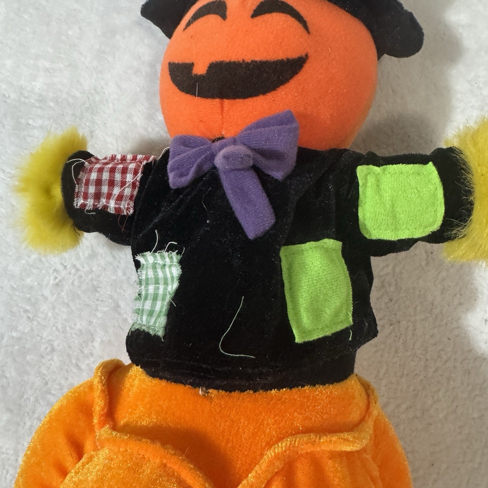 Vtg Peek-A-Boo Toys 13.5” Pumpkin Scarecrow Plush Jack O Lantern Halloween Decor