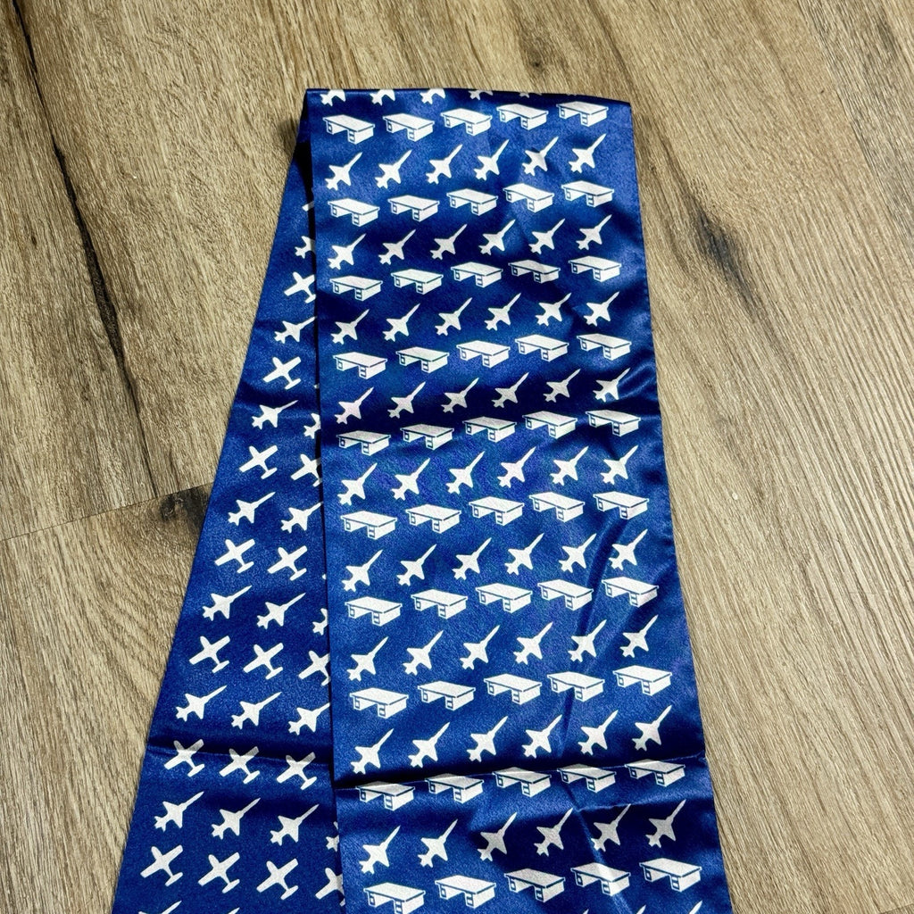 Rakkei Rama World Willie’s Last 93-04 Aviation Crew Pilot Scarf Vtg USA 45”