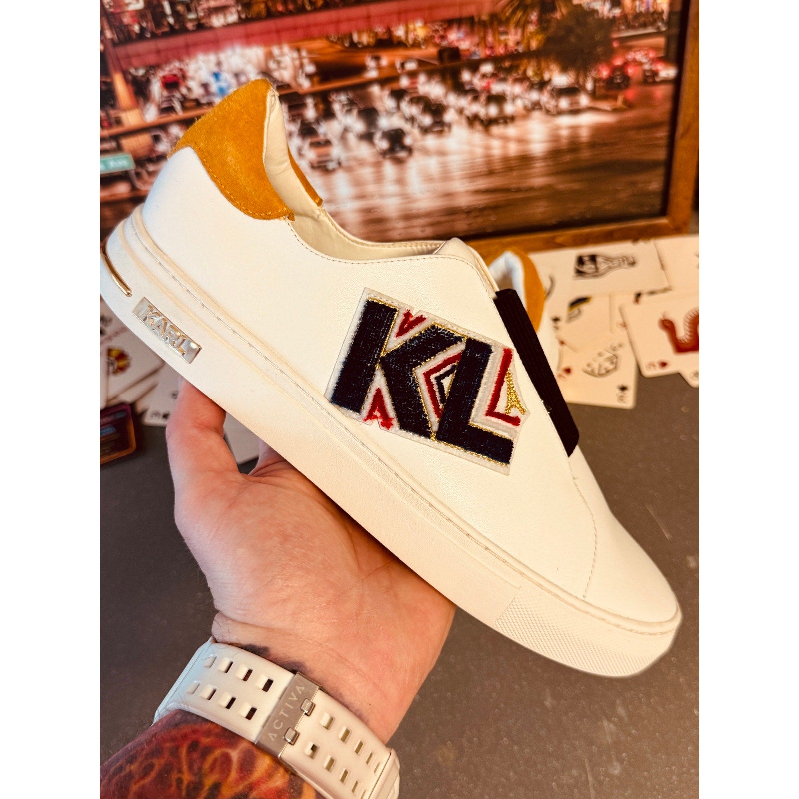 Karl Lagerfeld Paris Women’s Slip On Sneakers White Leather Cat Logo Patch 9.5