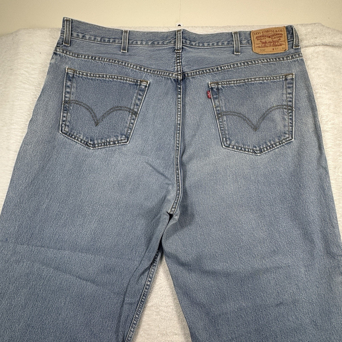 VTG 2004 Levi's 560 Comfort Fit Jeans Men's 44x30 Light Wash Relaxed Denim