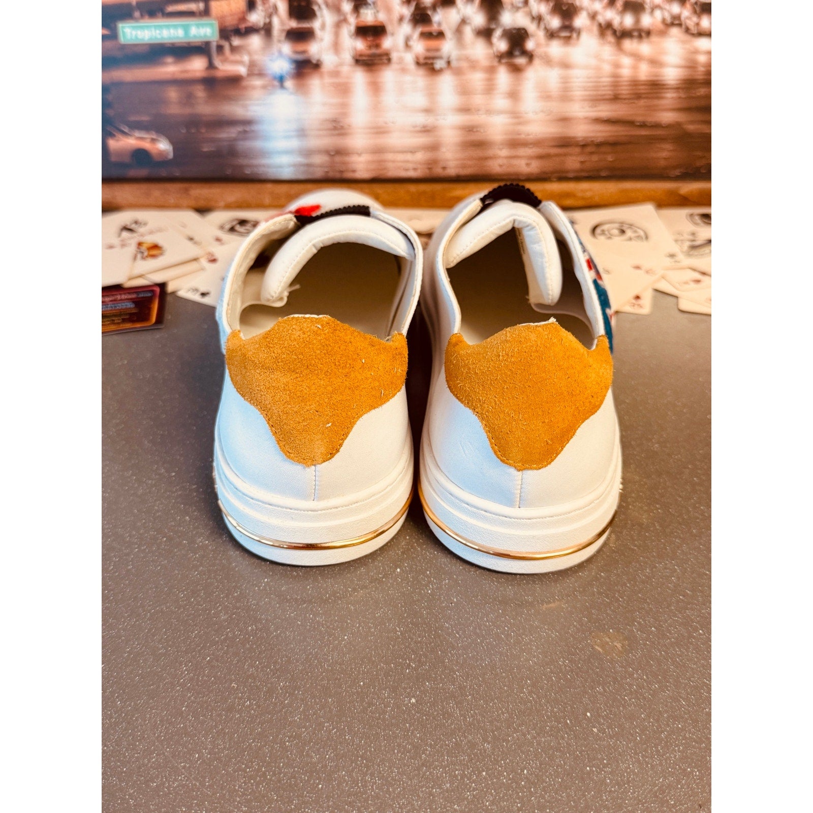 Karl Lagerfeld Paris Women’s Slip On Sneakers White Leather Cat Logo Patch 9.5