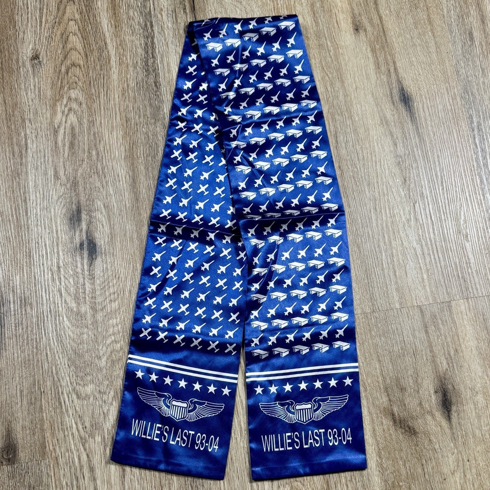 Rakkei Rama World Willie’s Last 93-04 Aviation Crew Pilot Scarf Vtg USA 45”