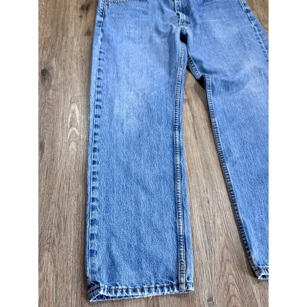 Vintage Levi’s 550 Relaxed Fit Jeans Men’s 38x30 Light Wash Denim Y2K Well Worn