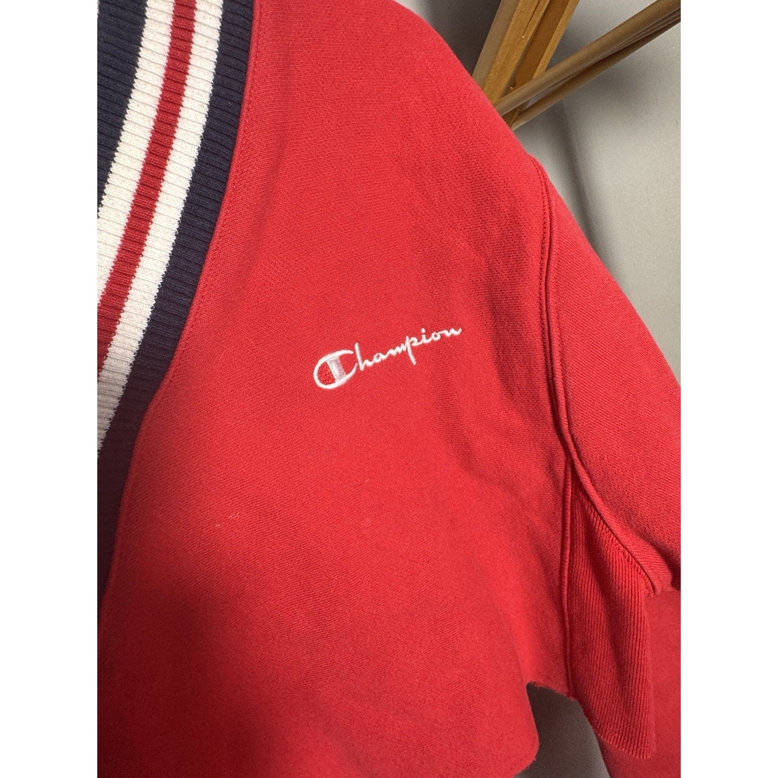 Vtg Champion Reverse Weave Cropped V-Neck Sweatshirt Red Womens Small